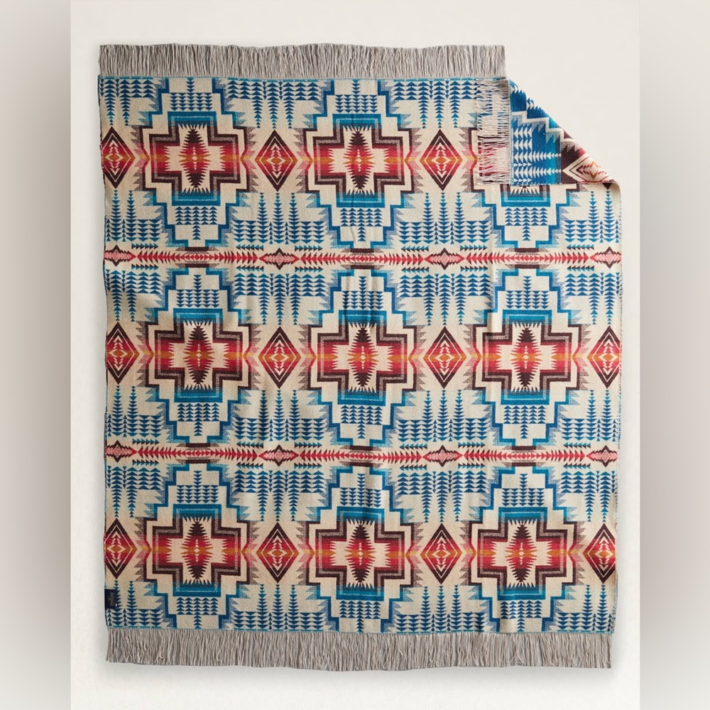 Pendleton Harding Star Fringed Royal Jacquard Throw Blanket - Picture 4 of 15